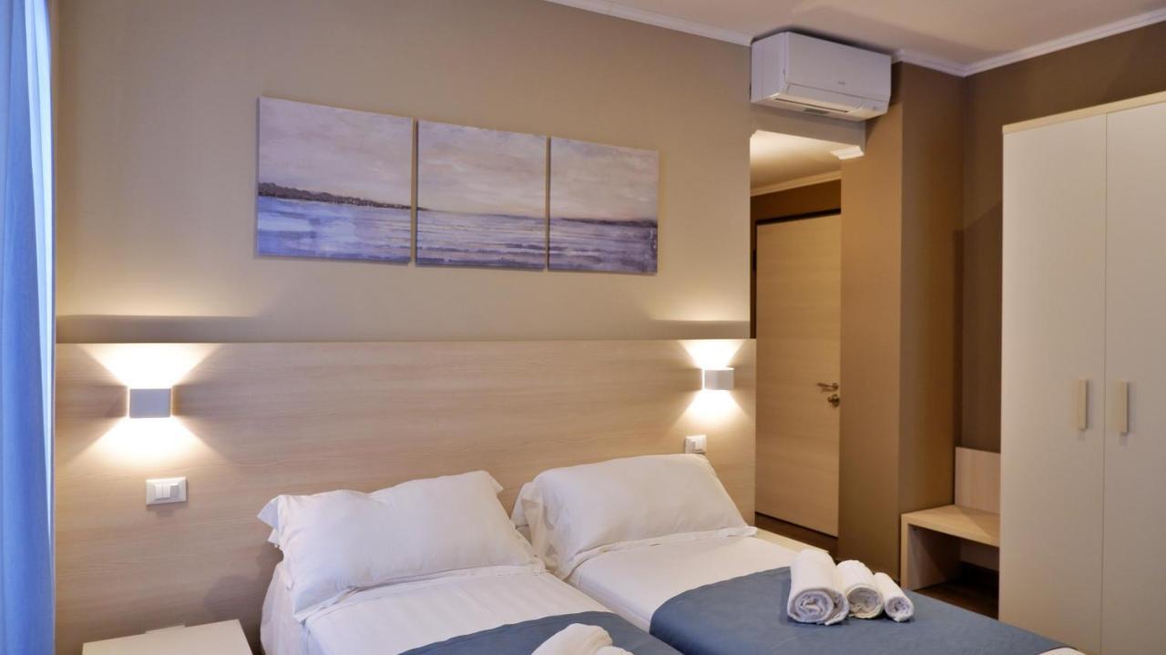 Pianomare Riviera Apartments And Rooms インペリア エクステリア 写真