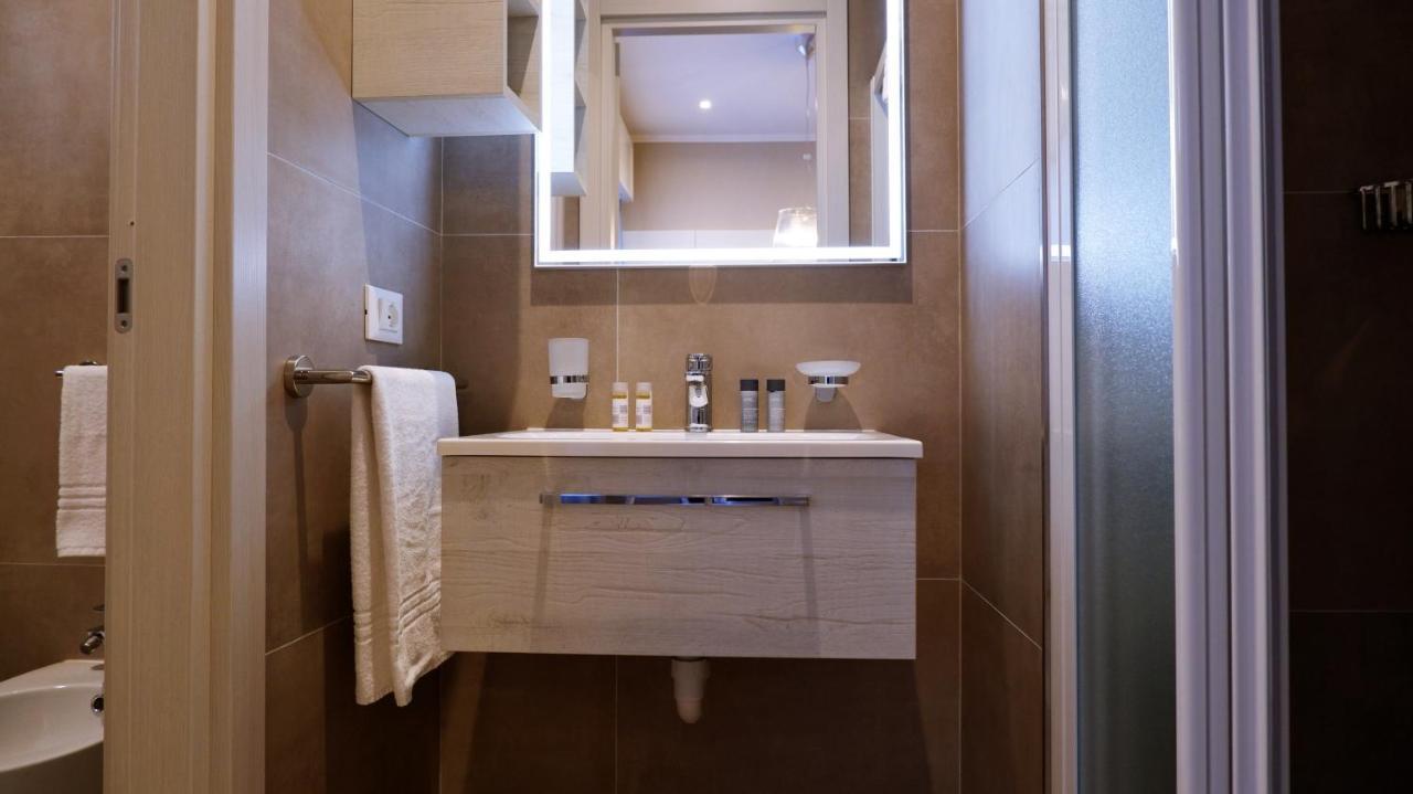 Pianomare Riviera Apartments And Rooms インペリア エクステリア 写真